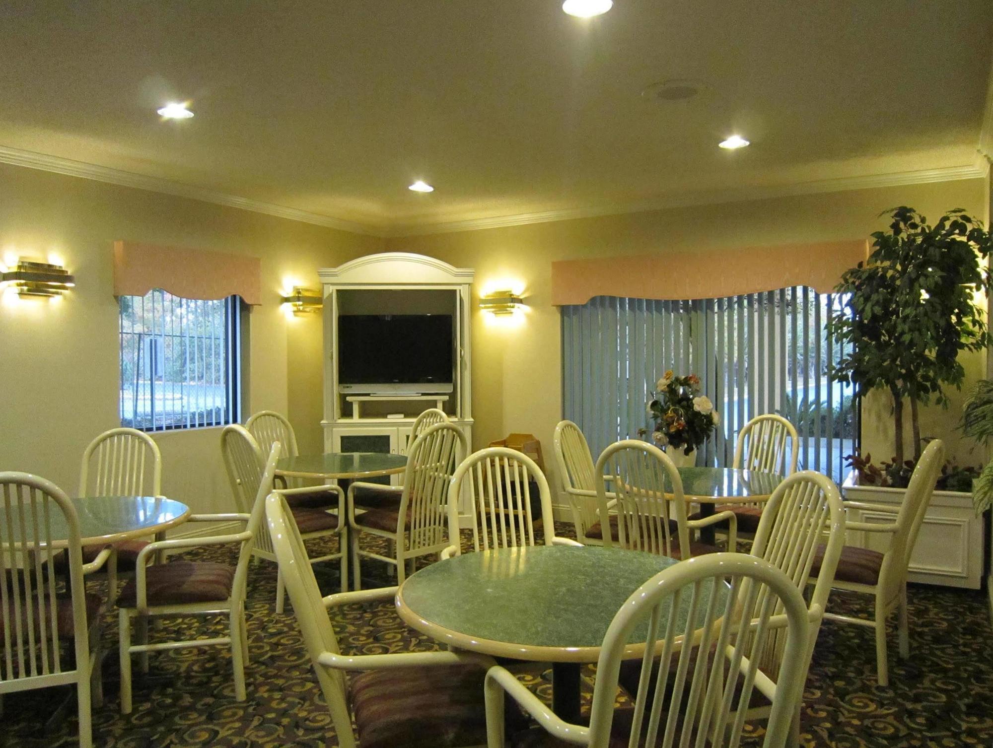 Fairview Inn & Suites موبايل المظهر الخارجي الصورة